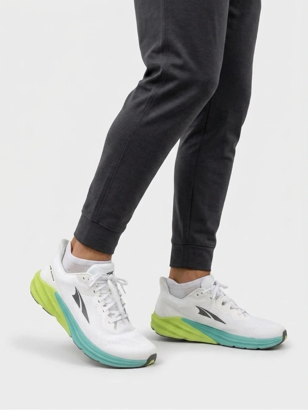 Altra lightweight white